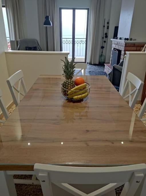 Delphic Moments - Sunny App 3br, 2ba With View Apartment *