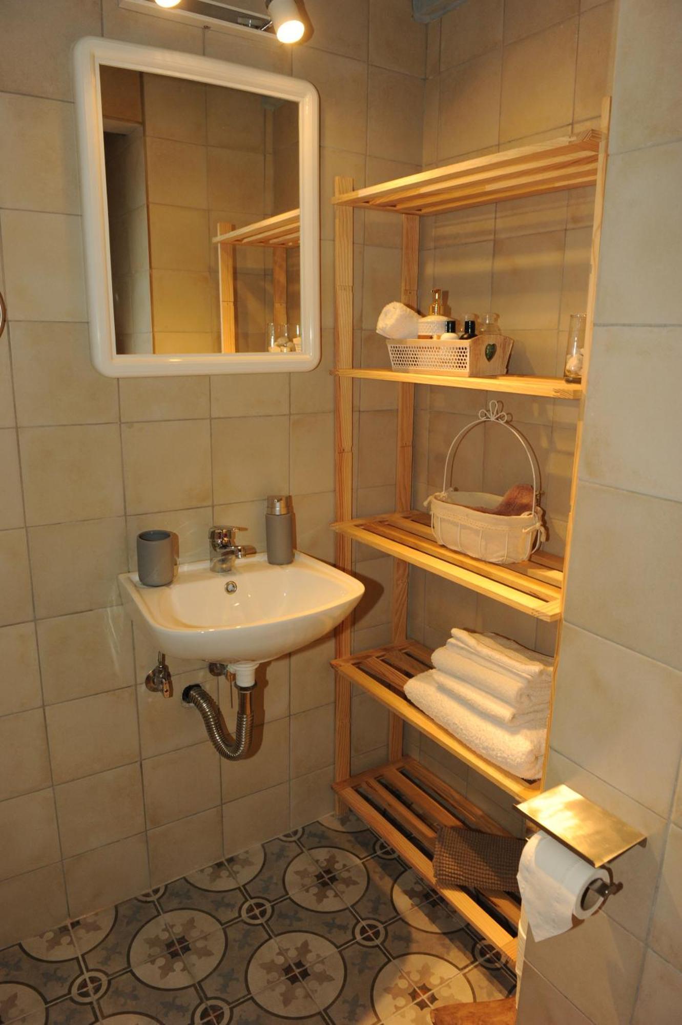Delphic Moments - Sunny App 3br, 2ba With View * Delphi